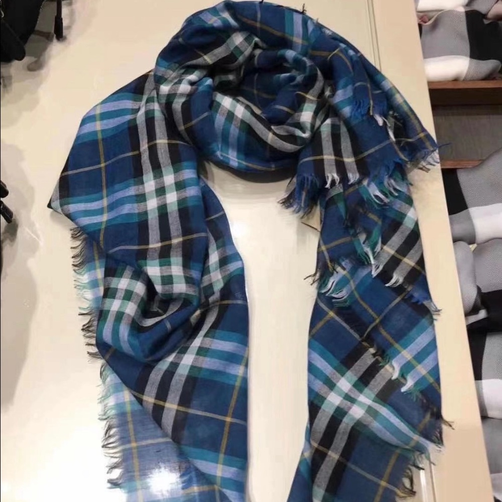 Burberry Check Lightweight Scarf